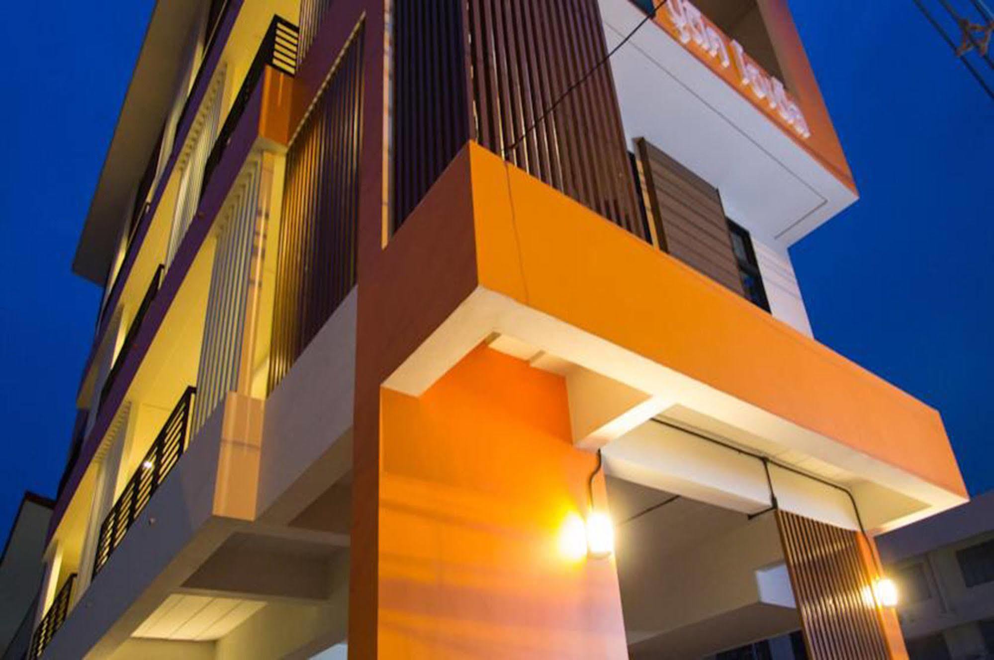 Bouquet Boutique Hotel Udon Thani Bagian luar foto