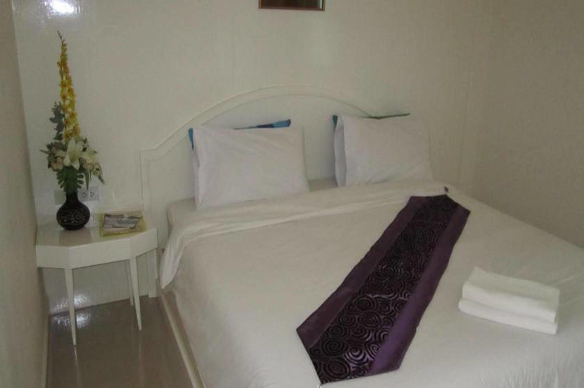 Bouquet Boutique Hotel Udon Thani Bagian luar foto